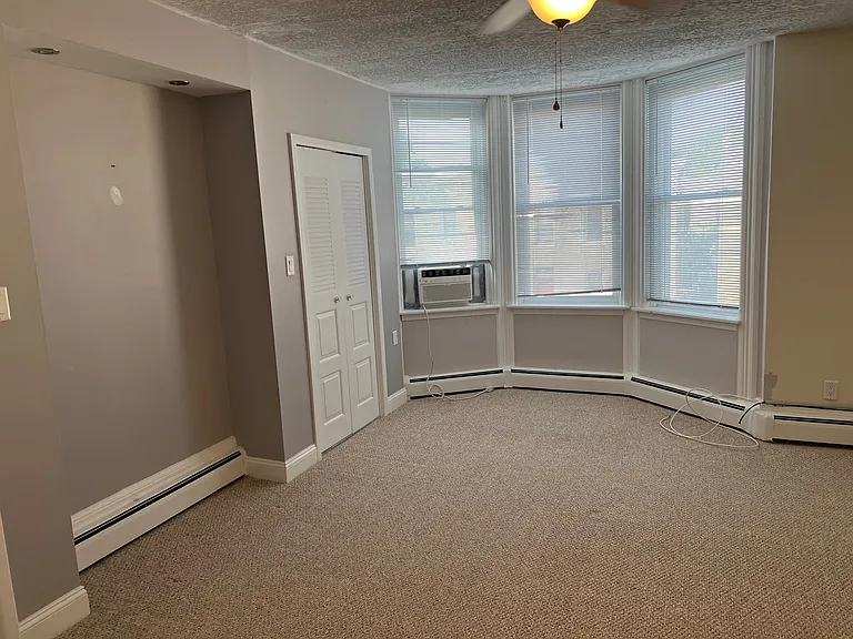 235 Riverview Pl #2R — Photo 7