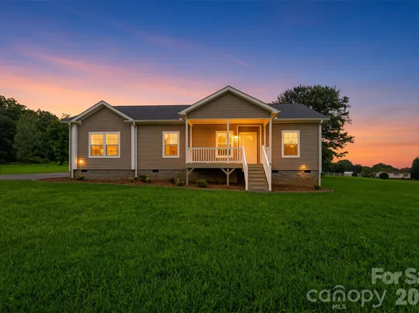 110 Liberty Estates Ln, Taylorsville, NC 28681