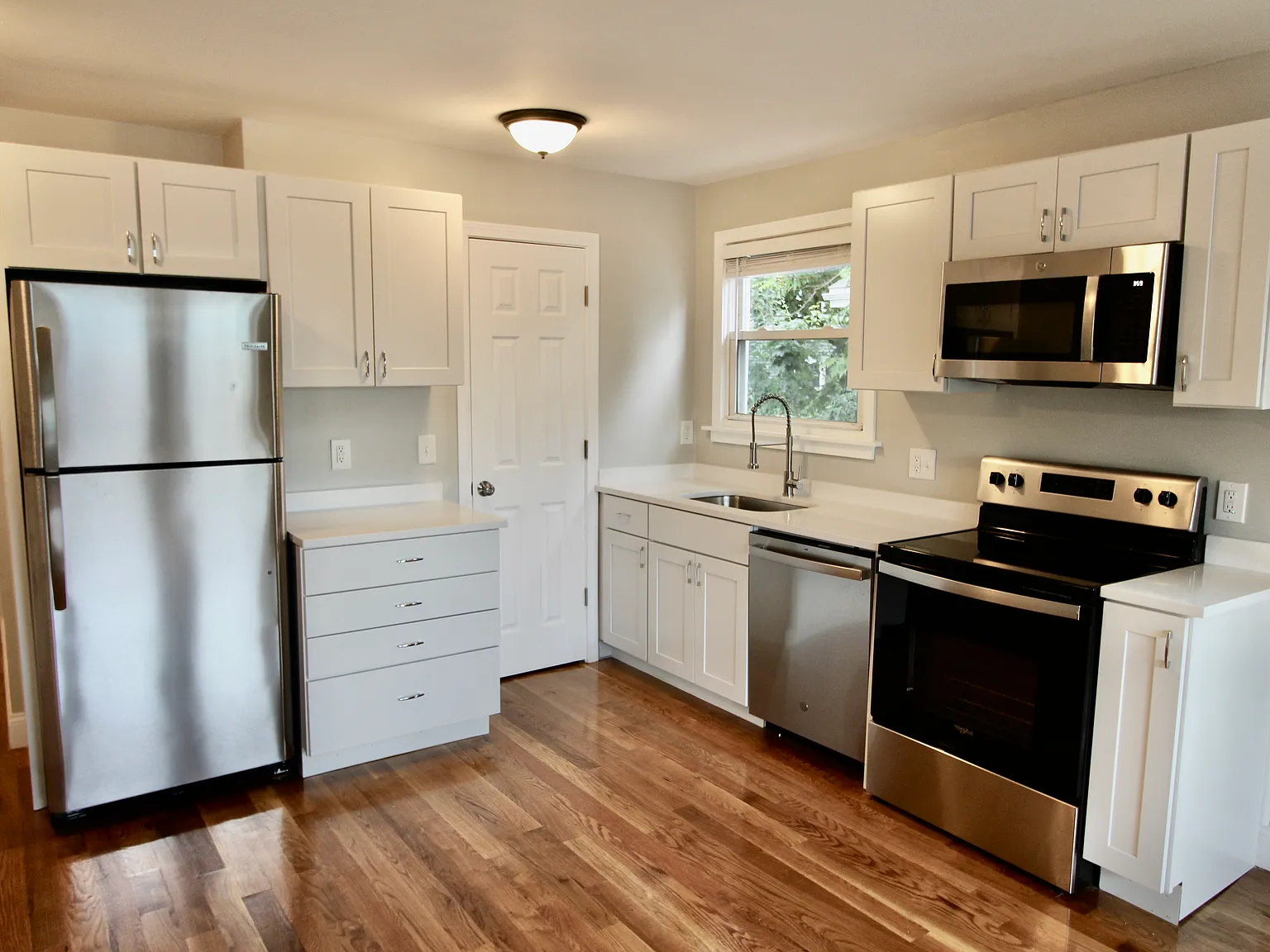 3 bed, $2,600 — Photo 1