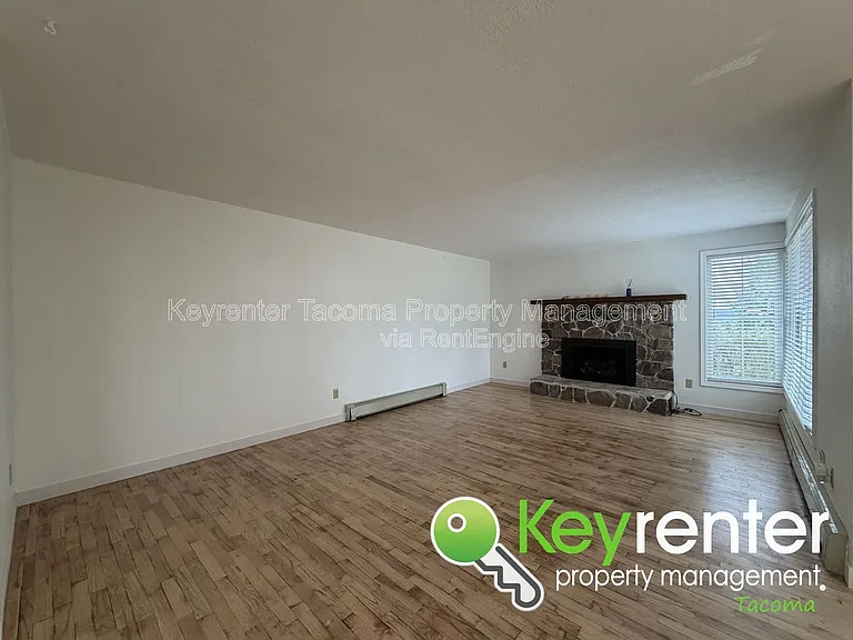 629 Sandra Lee Ct SE — Photo 5