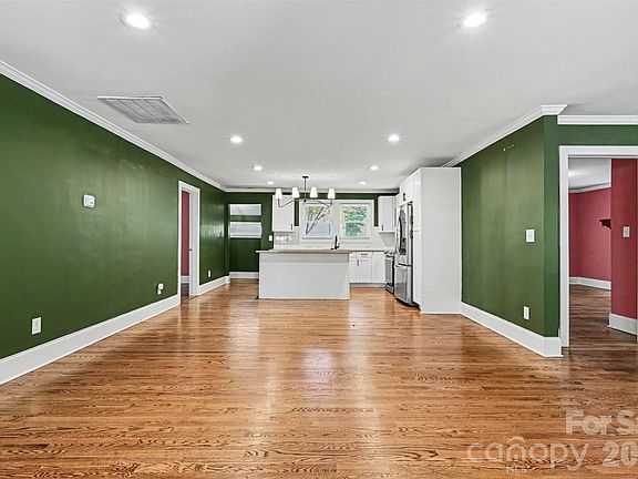 4th image of 3001 Tuckaseegee Rd