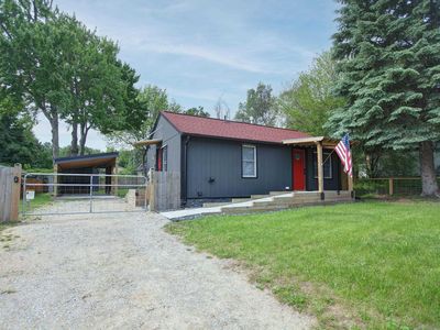1077 Oak Ter, Traverse City, MI, 49686