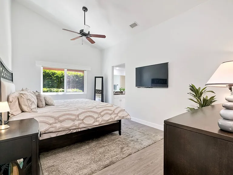 1237 Granada Way — Photo 13