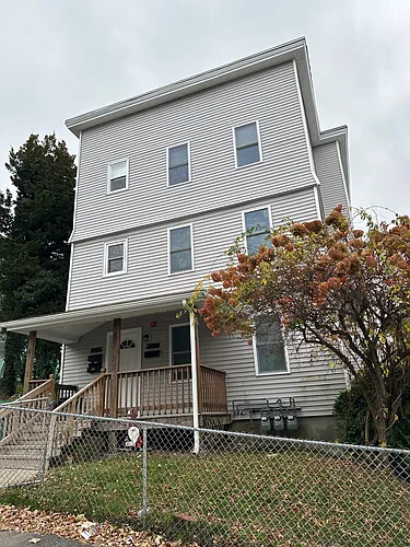 38 Columbia St Photo 1