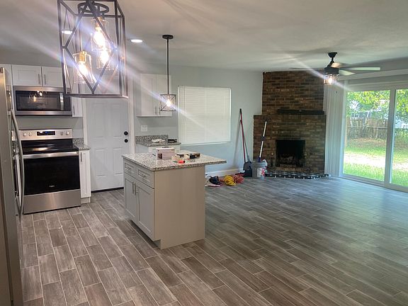 5th image of 60 N Cortez Ave
