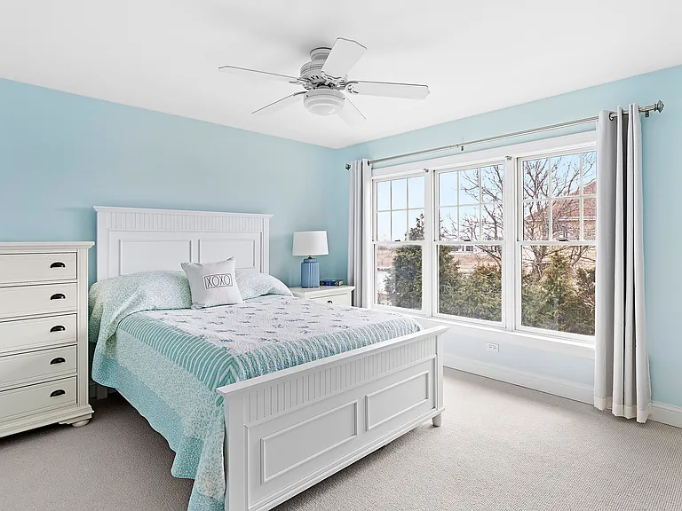 176 Beach Ln — Photo 15