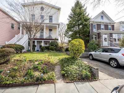 40 Lembeck Ave, Jersey City, NJ, 07305