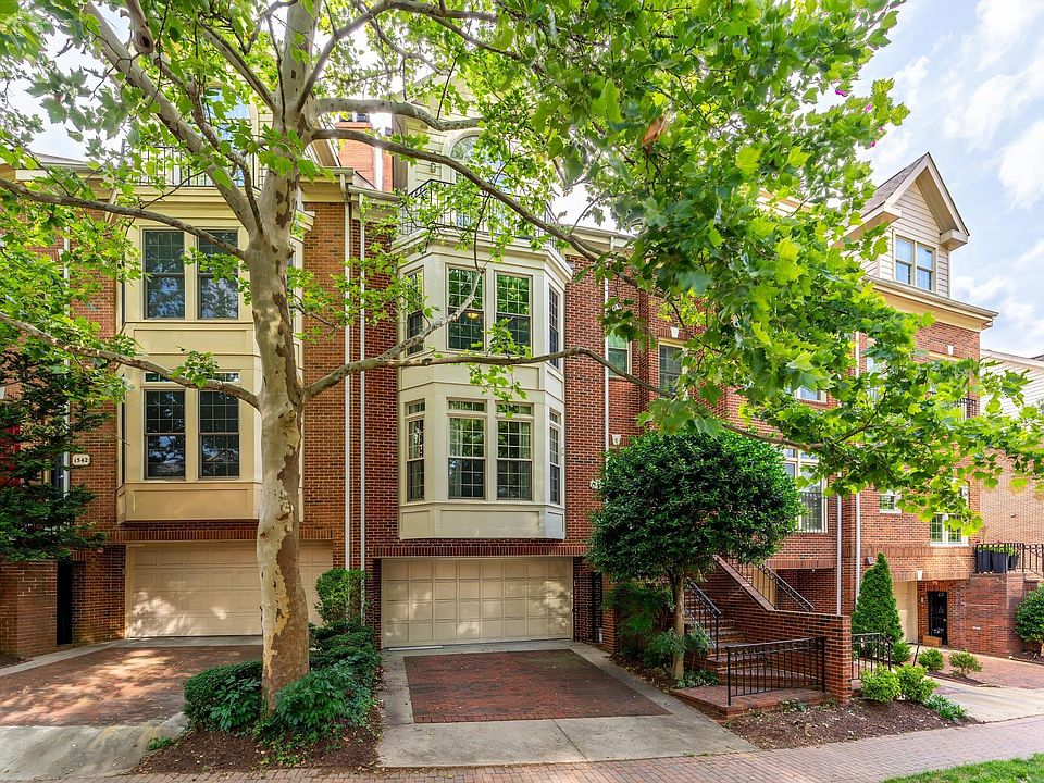 1st image of 1544 N Colonial Ter