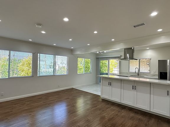 2nd image of 820 S Walker Ave APT 9