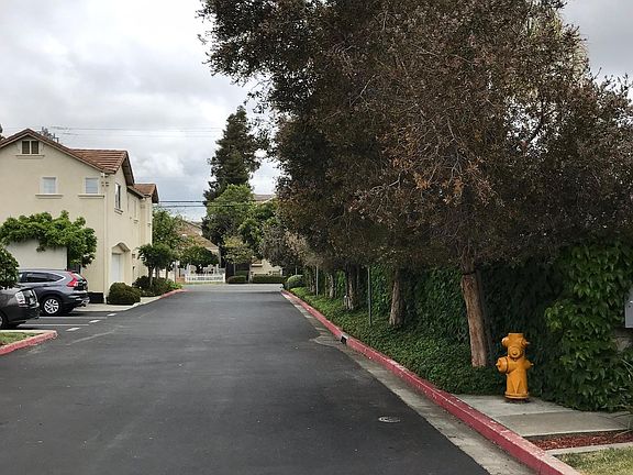 4th image of 525 Saint Anton Way