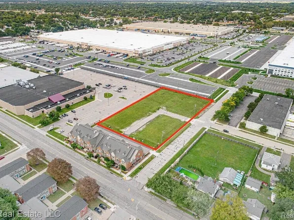 24095 Vance Ave, Hazel Park, MI 48030