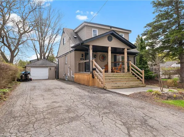 1367 Saint Marys Cres, Burlington, ON L7P 1S1