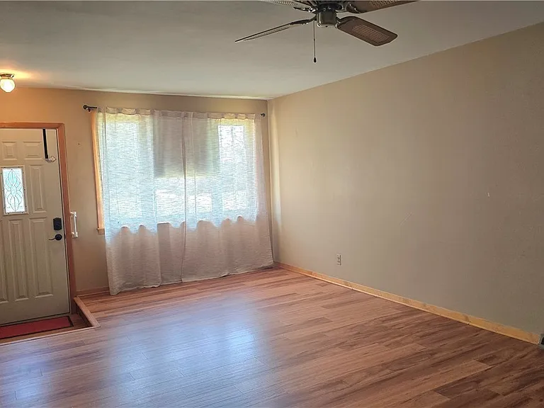 36 Jamaica Ln — Photo 4
