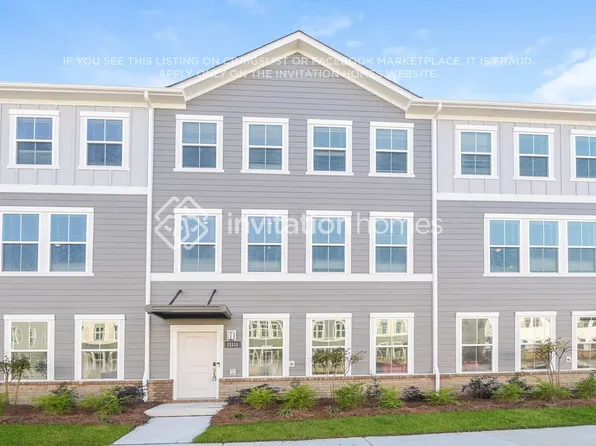 11111 Tournament Dr, Charlotte, NC 28269