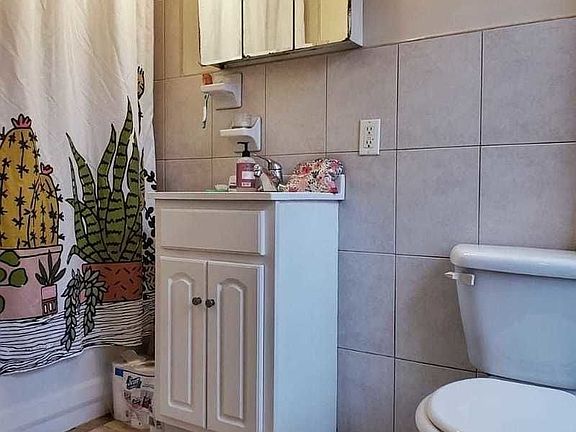 4th image of 967 Manhattan Ave #4B