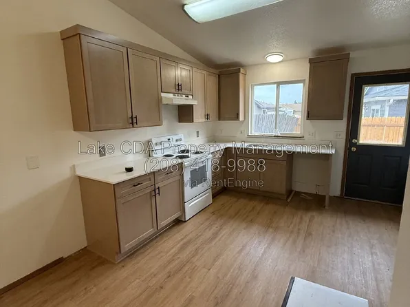 202 N Lava Ln #B, Post Falls, ID 83854