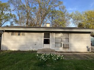 157 N Pershing Ave, Mundelein, IL 60060