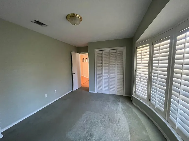 7416 Camelback Dr — Photo 11