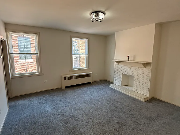 21 E Union St #4 — Photo 5