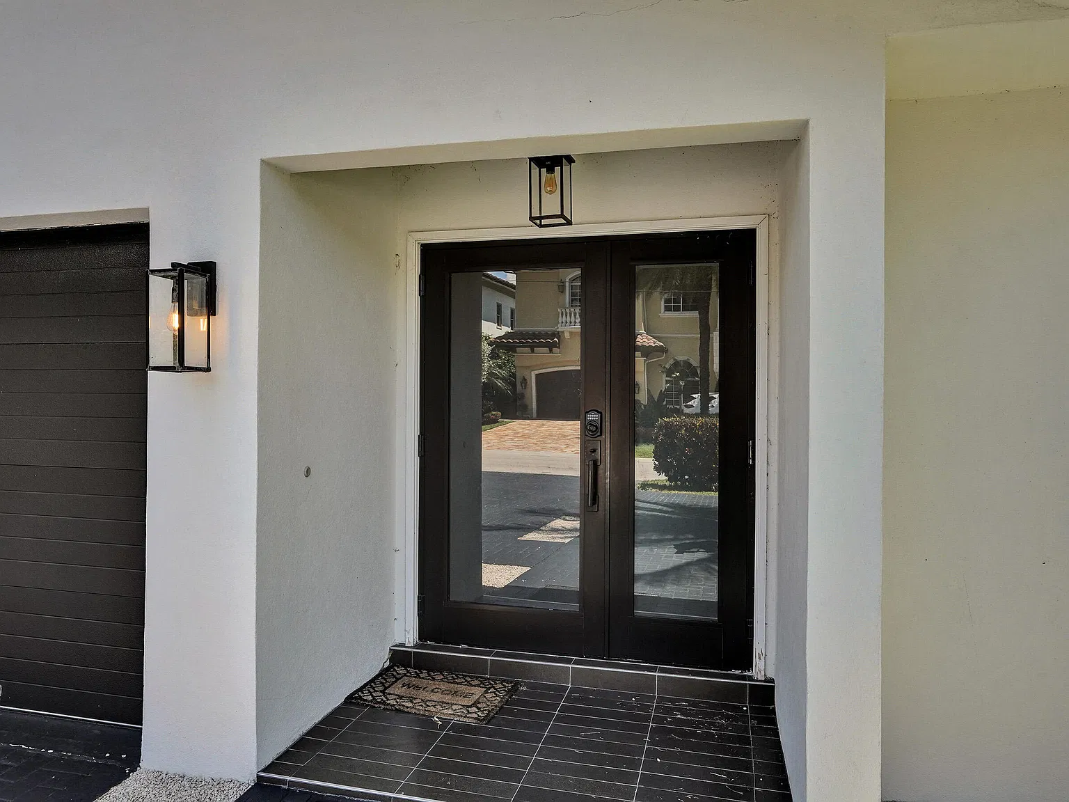 3 bed, 3.5 bath, 1758 sqft, $25,000 — Photo 3