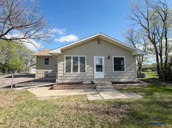 4852 Bonnie Ln, Rapid City, SD 57703
