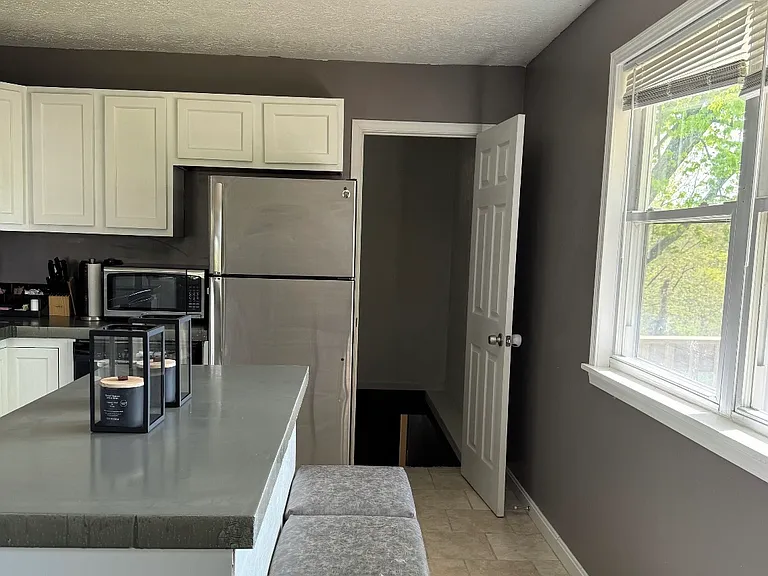 1 Harbor Ct — Photo 32