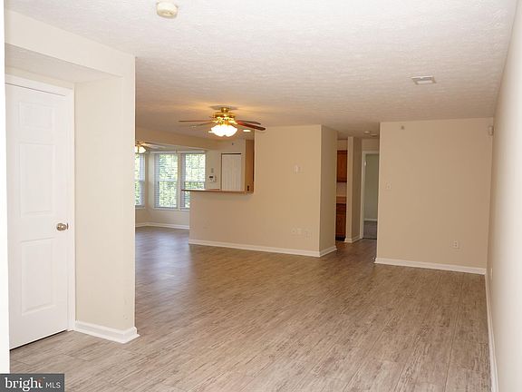2nd image of 905 Blue Leaf Ct #C