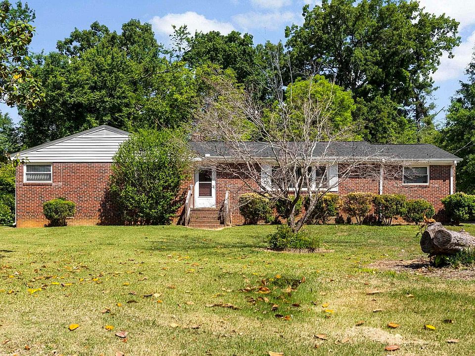 1st image of 206 Greenbriar Dr