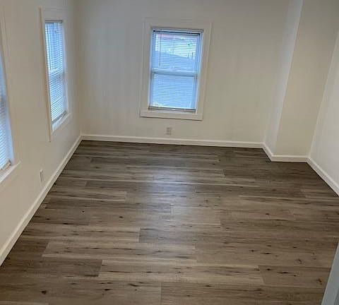 5th image of 220 Cattell St