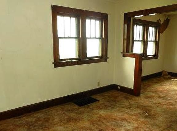 3rd image of 2319 S 4th St