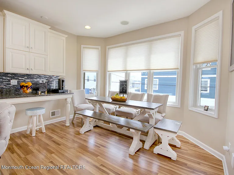 207 Ceylon Ave — Photo 8
