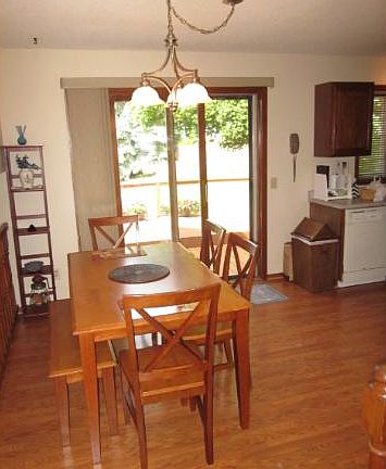 5th image of 2417 Crestmount Ln