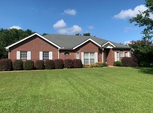 5994 River Rd, Flowery Branch, GA 30542