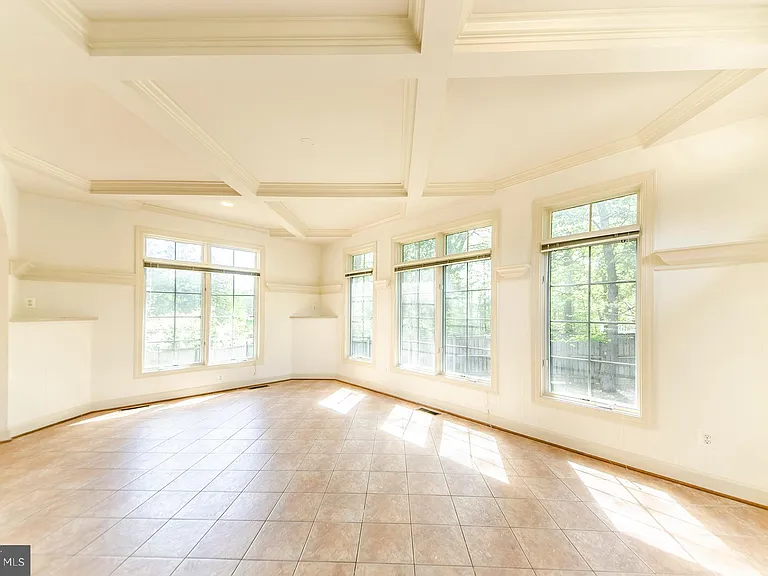 9005 Edgepark Rd — Photo 20