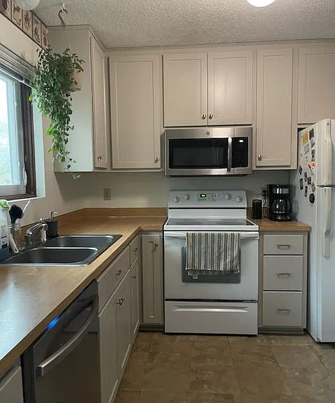 1470 Arundel St — Photo 32