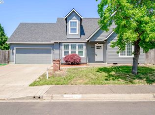 3884 Pinyon St, Springfield, OR 97478