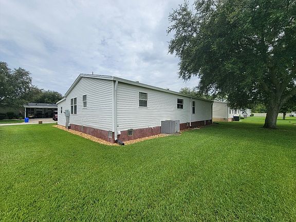 3rd image of 3209 Waters Bend Ln