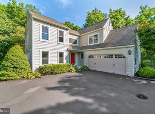 303 Tanglewood Ter, Downingtown, PA 19335