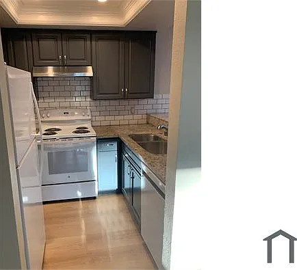 1099 Tekman Dr — Photo 3