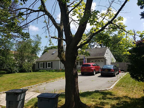 5th image of 35 Pitchpine Pl