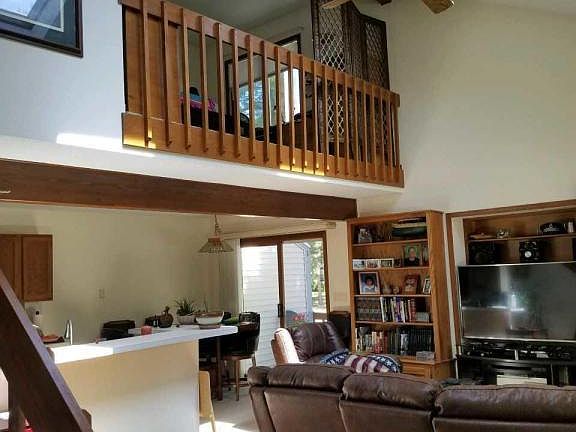 2nd image of 17527 Parkwood Unit B