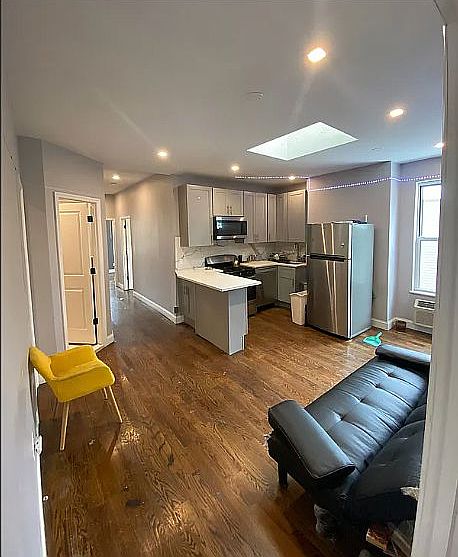 1st image of 991 Herkimer St #3