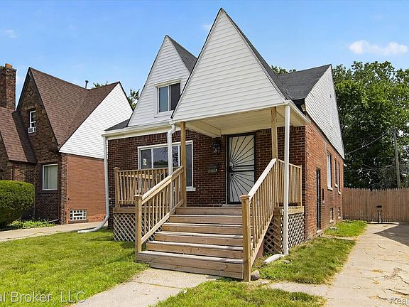 4th image of 9558 Mark Twain St