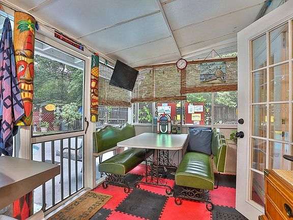 5th image of 850 Temple Ave