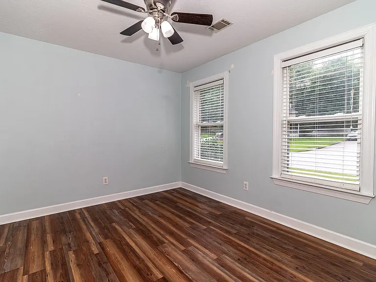 438 Bristol Rd — Photo 22