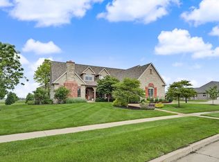 1301 English Oak Dr, Champaign, IL 61822