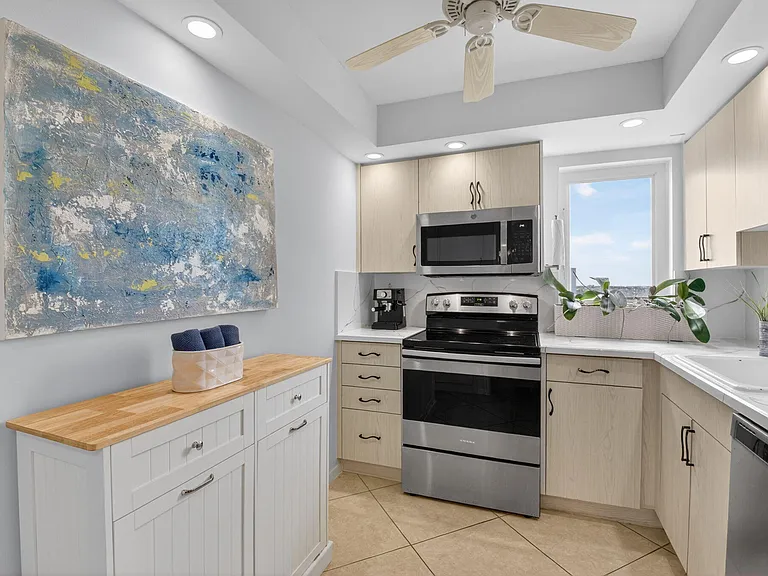 3215 S Ocean Blvd #702 — Photo 27
