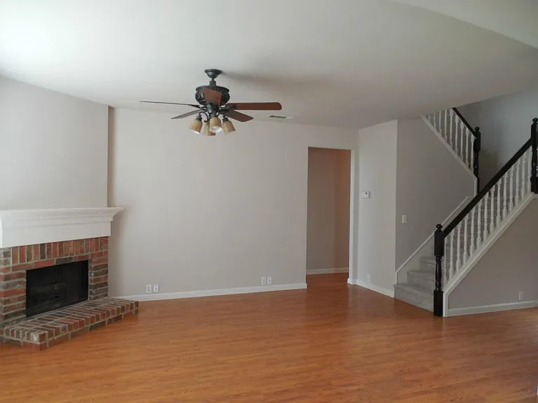 2709 Dunbar Dr — Photo 3