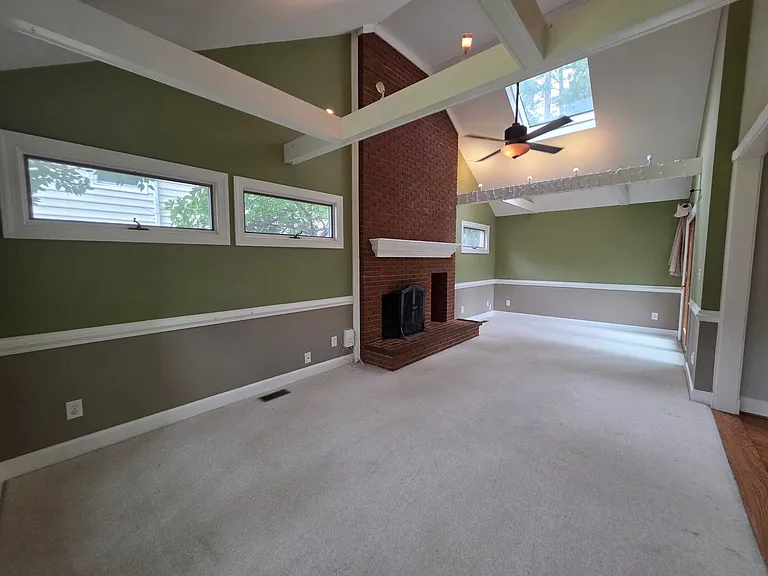 208 Regent Rd — Photo 13