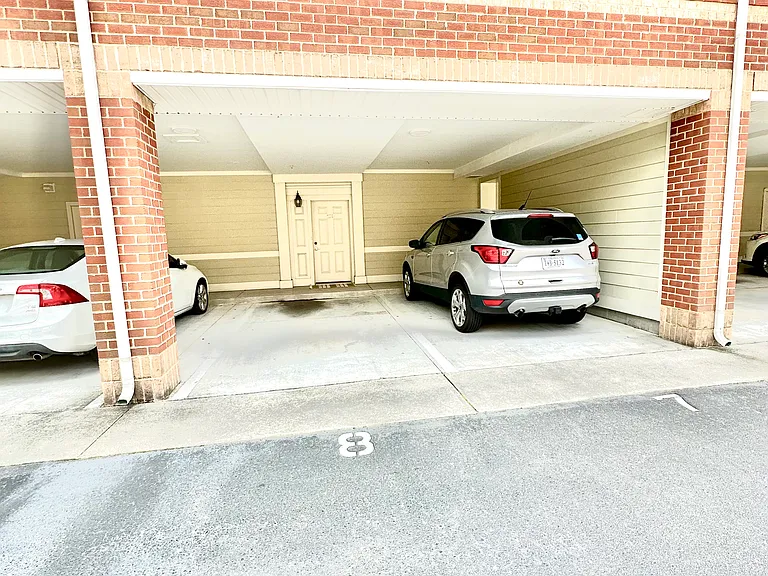955 Bolling Ave #103 — Photo 2